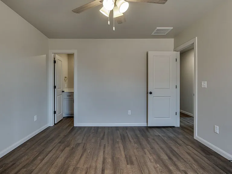 317 Dooley Creek Ln — Photo 37
