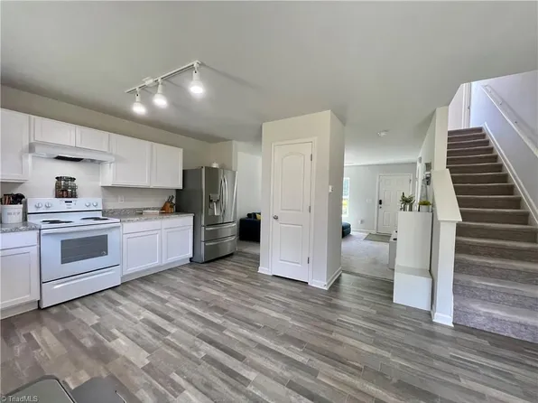 1770 Sandersted Village Cir, Winston Salem, NC 27103