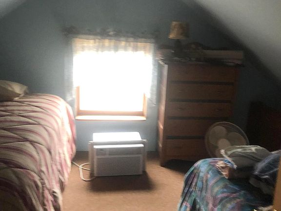 4th image of 27 Roaring Mountain Dr
