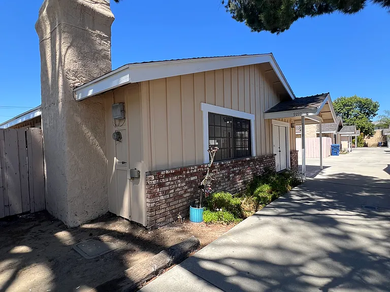 9210 Langdon Ave — Photo 38