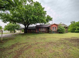 26800 E 19th St, Yale, OK 74085