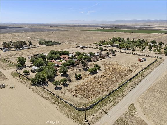 2nd image of 15374 Gaskell Rd