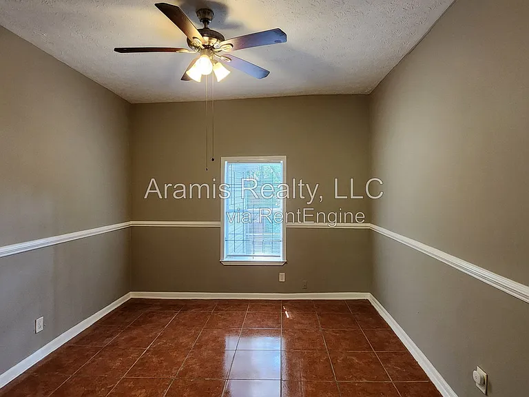 129 McDonough Blvd SE — Photo 7