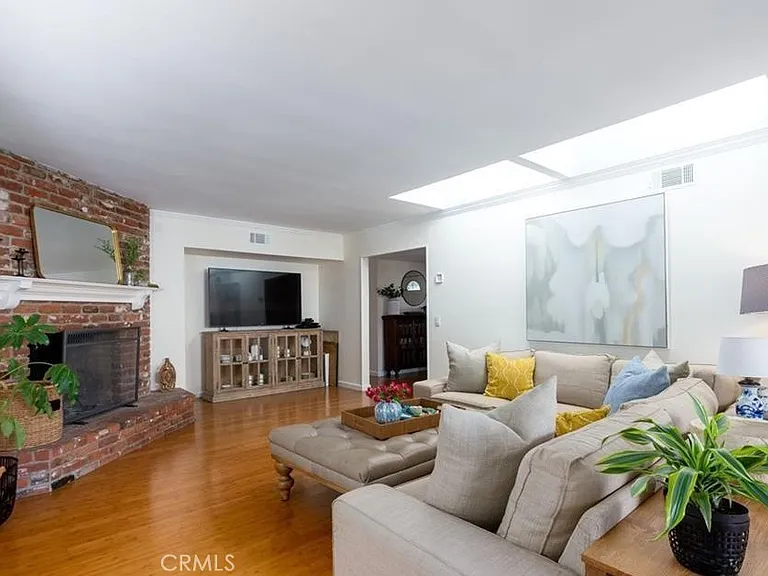 2112 Dover Dr — Photo 12