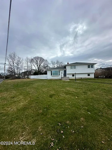 46 Hilltop Rd Photo 1