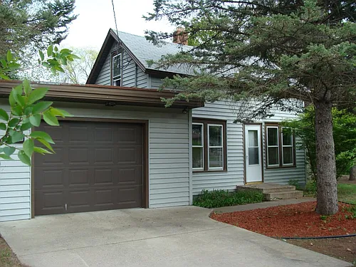 11408 Winnetka Ave N Photo 1