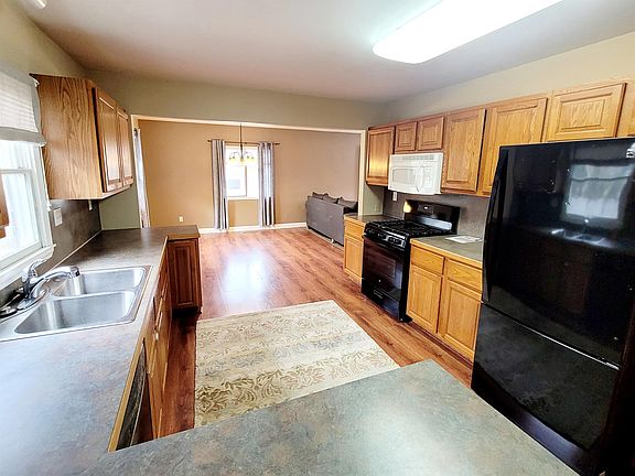 Kitchen to dining room