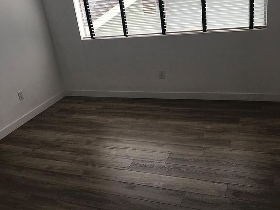 5th image of 360 Gladys Ave APT 9