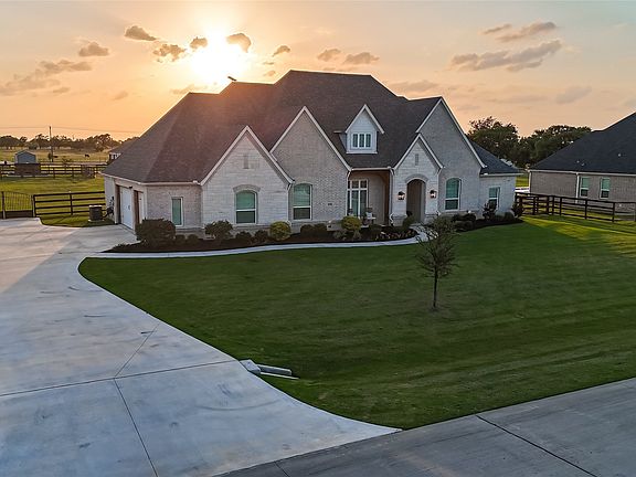 2nd image of 3232 Stardust Ln