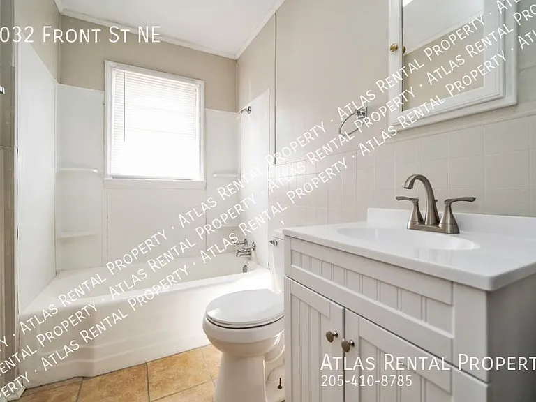 2032 Front St NE — Photo 21