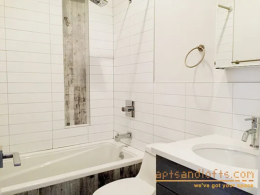 Rented by aptsandlofts.com | media 28