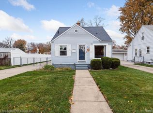 29036 Barton St, Garden City, MI 48135