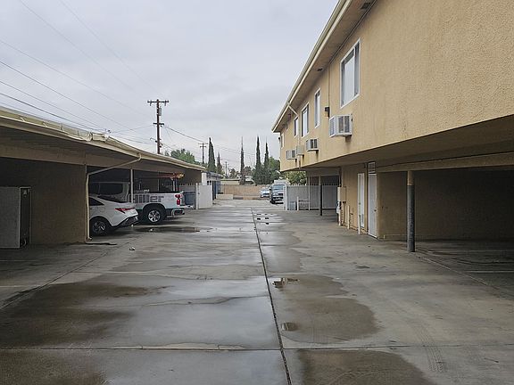 5th image of 38521 5th St E APT 6