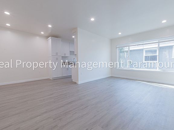 3rd image of 6123 Romaine St #7