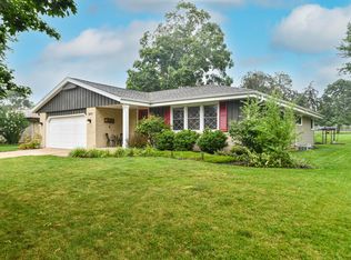 5070 Steeple Dr, Greendale, WI 53129