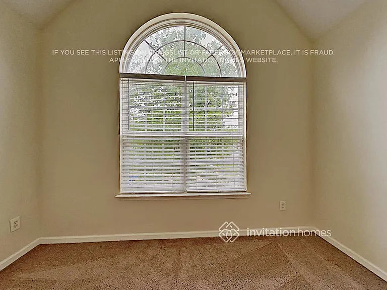 1919 Darbywine Dr — Photo 7