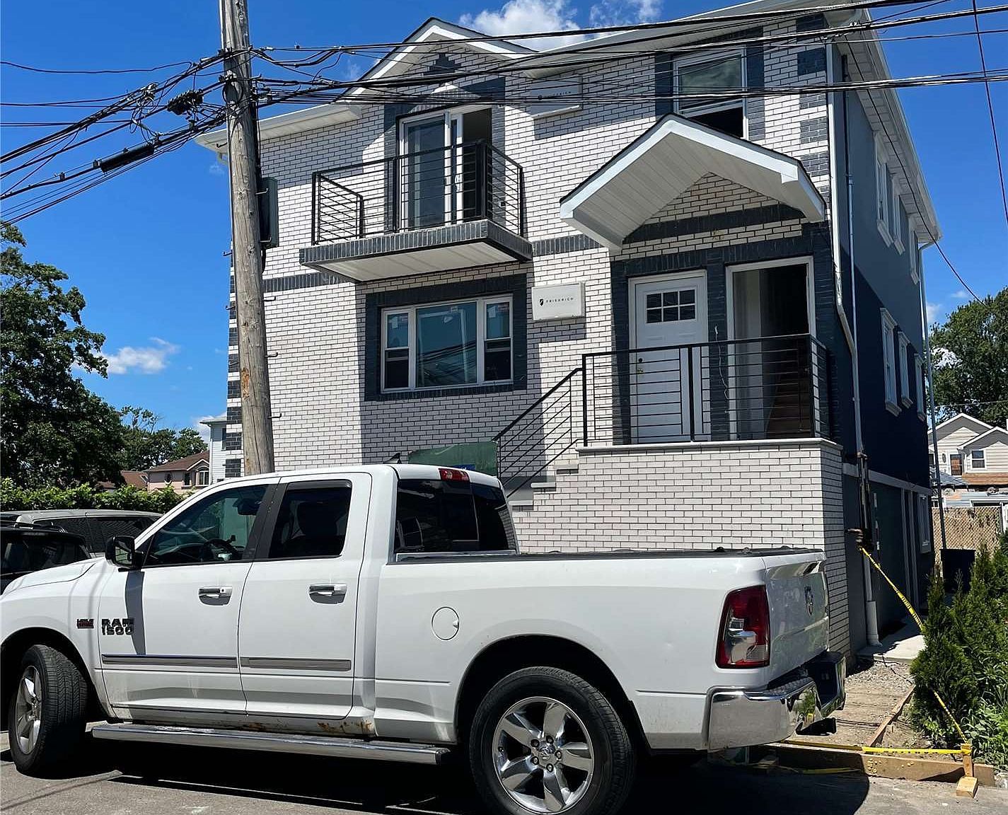 10211 164th Avenue, Howard Beach, NY 11414 Zillow