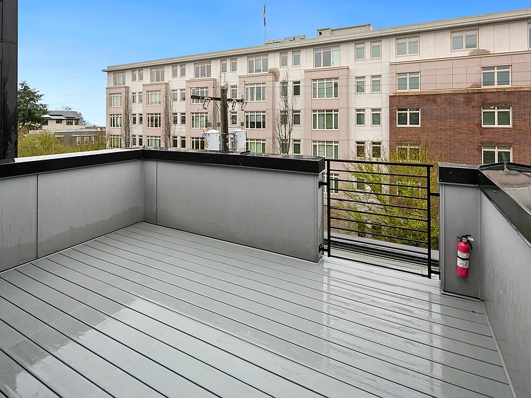 109 22nd Ave E #F-1 — Photo 19