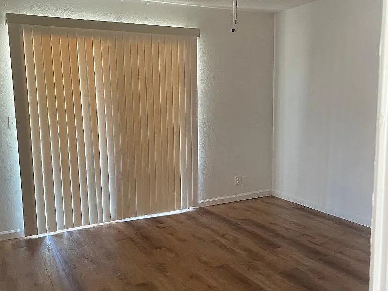 243 W Tulare Ave #C — Photo 13