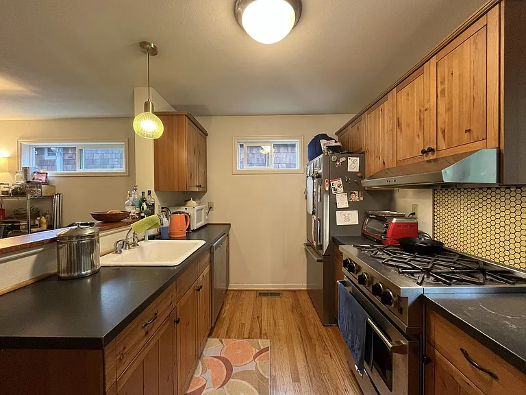 7311 SW 3rd Ave — Photo 9