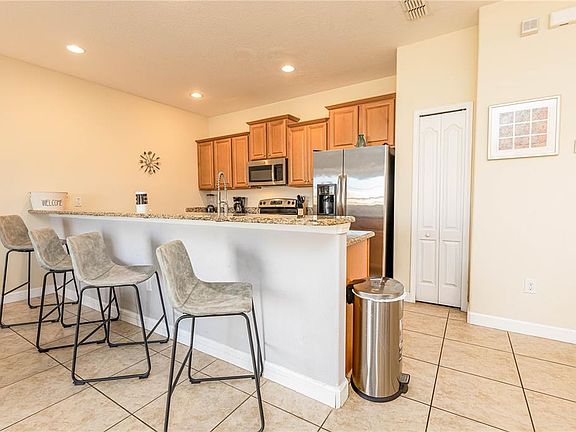 3rd image of 8873 Candy Palm Rd