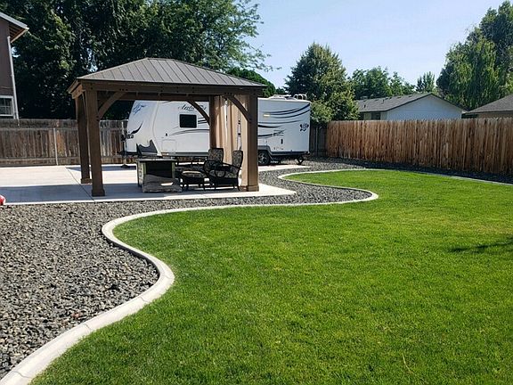 Gazebo in back