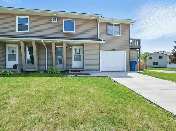 3829 Belle Ave, Davenport, IA 52807