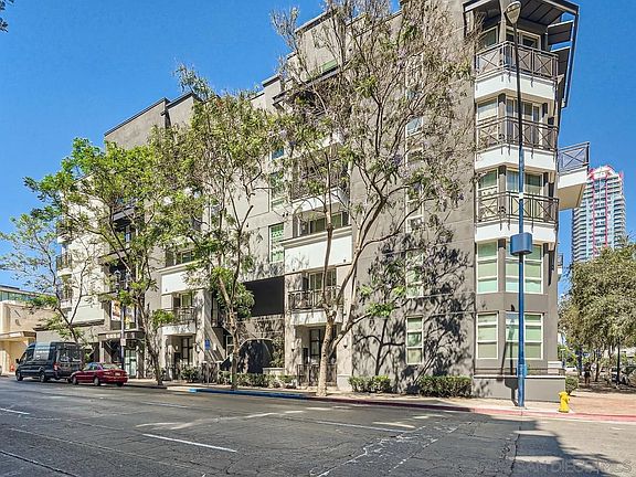 2nd image of 525 11th Ave Unit 1311