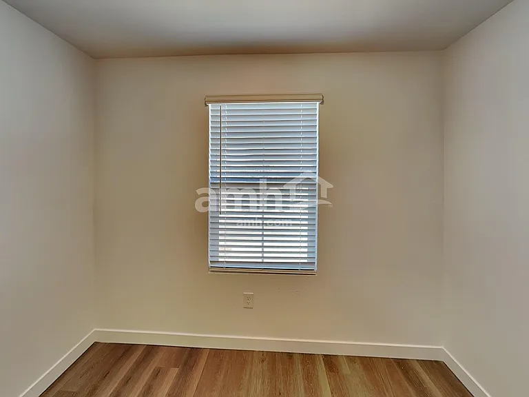 18475 W Honeysuckle Dr — Photo 17