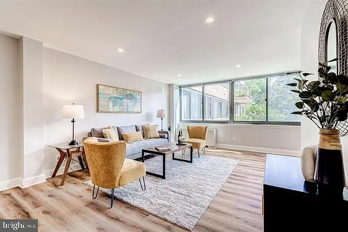 600 Roosevelt Blvd #312 — Photo 4