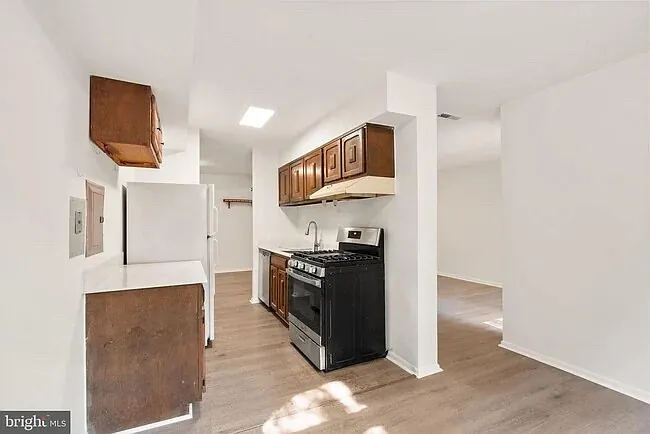 3378 Woodburn Rd #11 — Photo 3