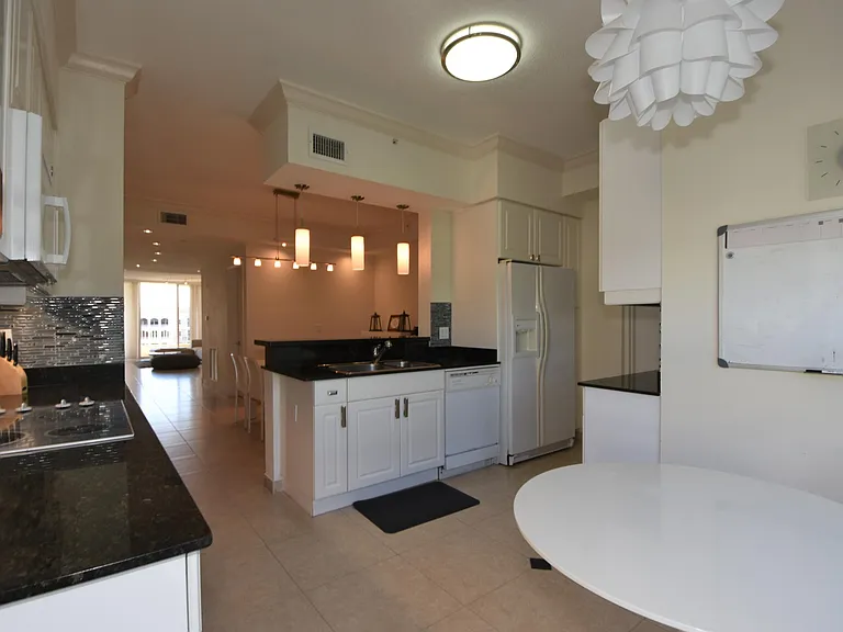 707 Crandon Blvd #Penthouse 8 — Photo 27
