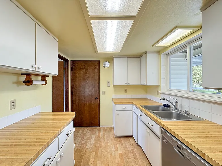 41 McLaughlin Rd — Photo 18