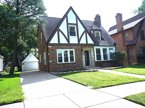 2315 W 112th St, Chicago, IL 60643