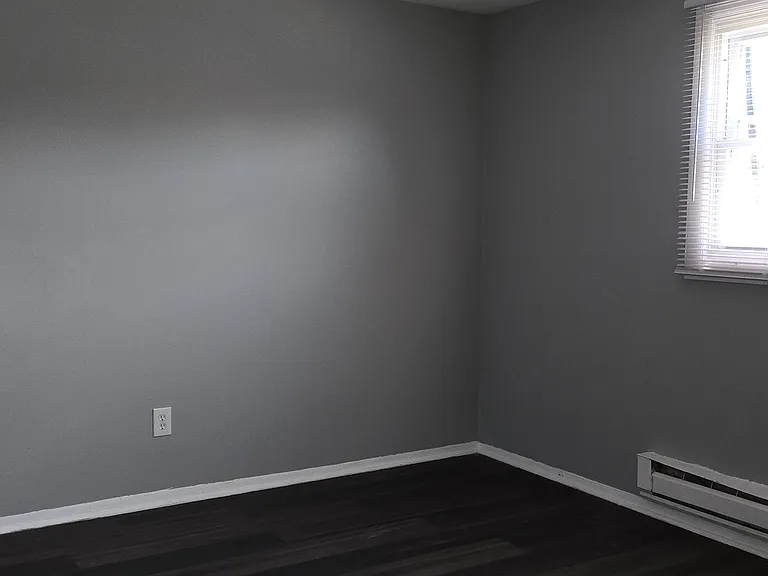 1800 E 42nd St #4 — Photo 11