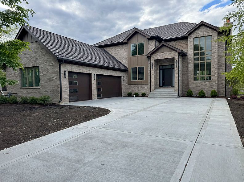 1st image of 7234 Roxbury Ct