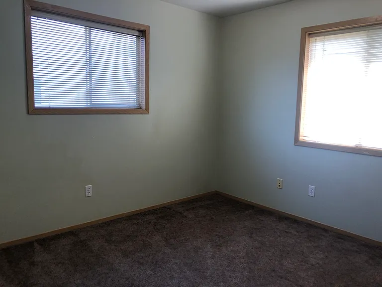 247 NW Clay Ct — Photo 13