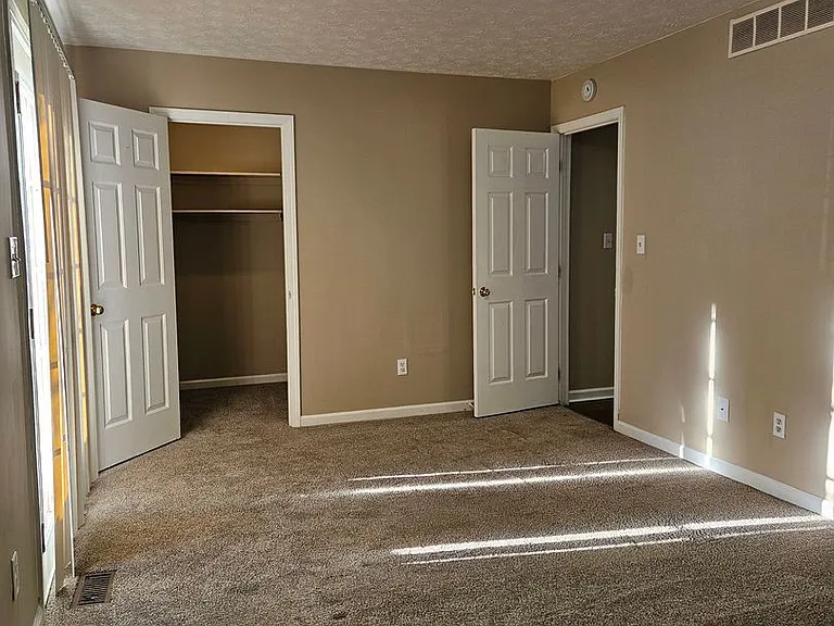 1322 Dale Dr — Photo 4