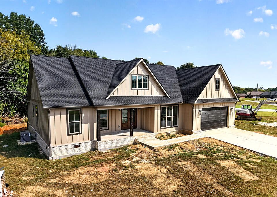 1st image of 182 Red Oak Ln