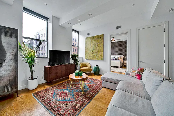 Sold by Level Group | media 5