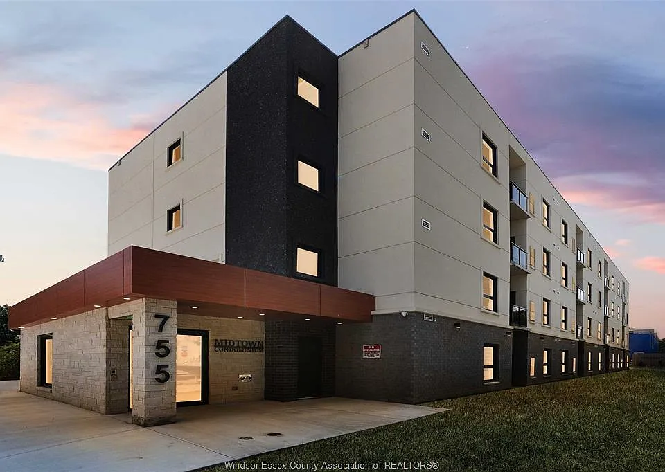 755 Grand Marais Rd E #202