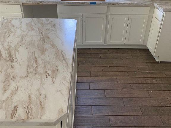3rd image of 308 W Twisted Oaks Dr