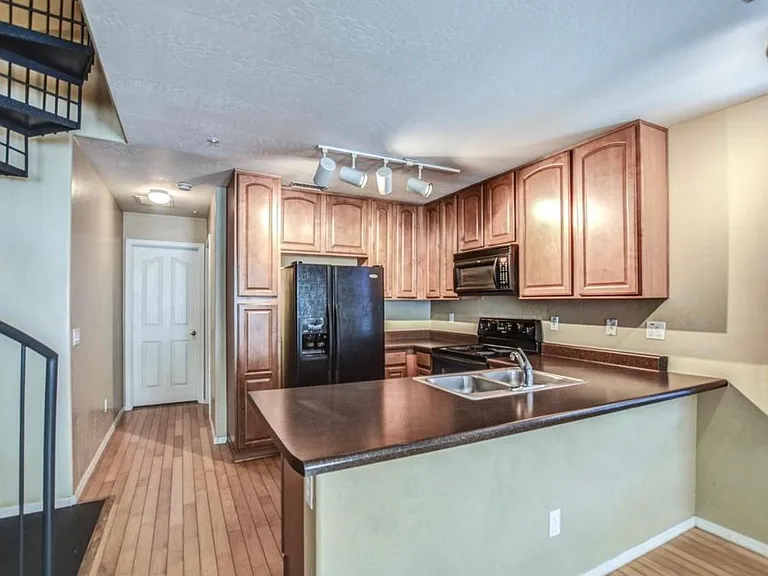 880 W Aspen Way — Photo 13