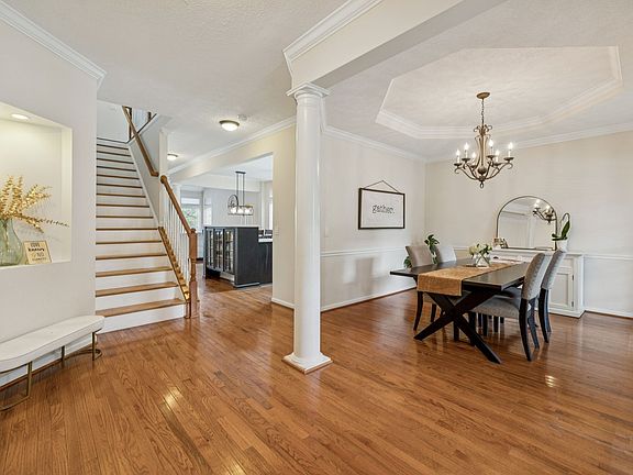 4th image of 7740 Porter House Dr