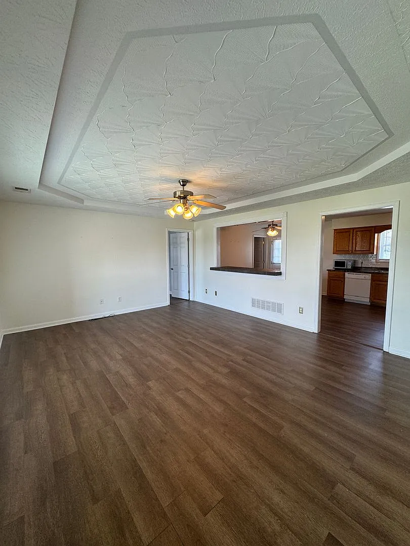 Mount Washington 3 bed/2 bath — Photo 3