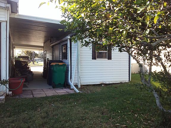 4th image of 1300 Skyline Dr