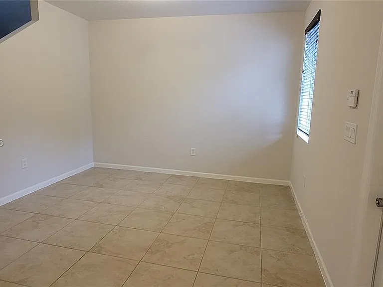 27300 SW 140th Psge — Photo 4