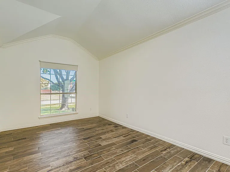 12407 Hawk Creek Dr — Photo 4
