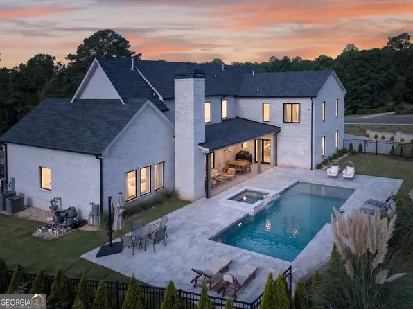 2445 Sunflower Dr, Hoschton, GA 30548