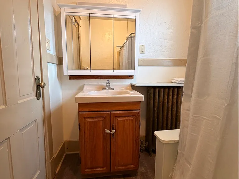 336 W 9th St #2F — Photo 13
